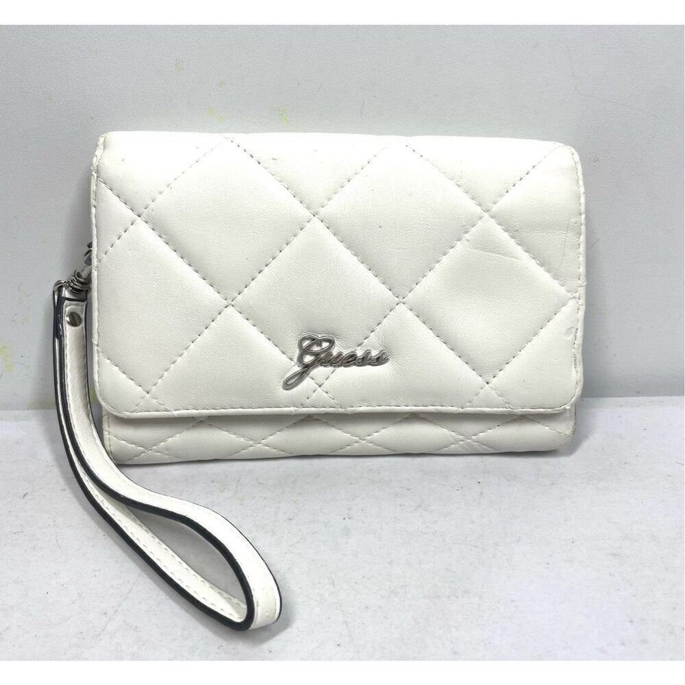 Vintage GUESS White Quilted Faux Leather Flap Wristlet Wallet